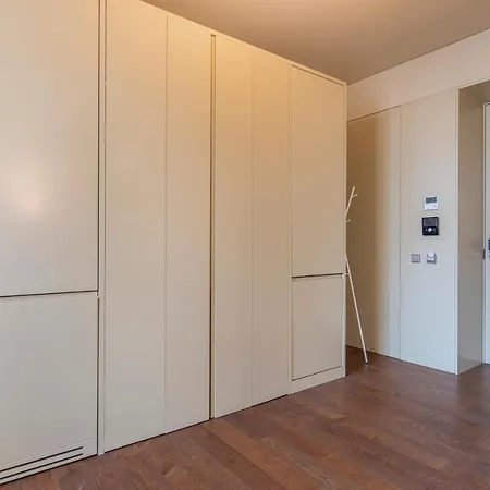 Apartmán 8 Building *