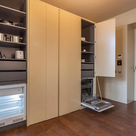 8 Building Lägenhet