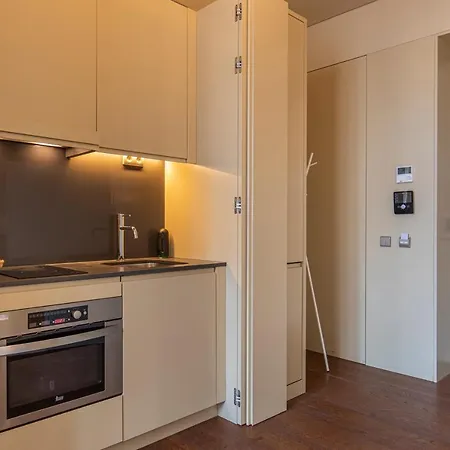 8 Building Apartmán *